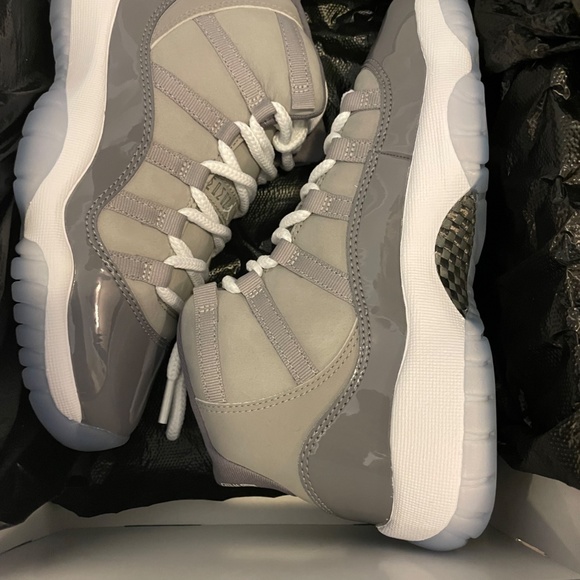 Jordan 11 Retro Cool Grey 2021 (GS) Size 4Y Size 4Y - 5.5 Women's BRAND NEW - Picture 1 of 9